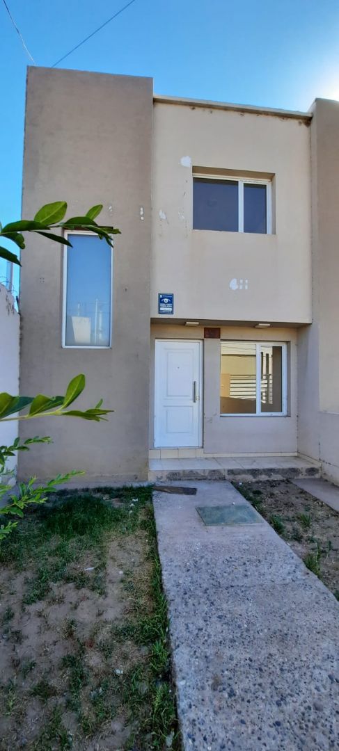 ALQUILER DE CASA EN Neuquén - Terrazas del Sol - 2