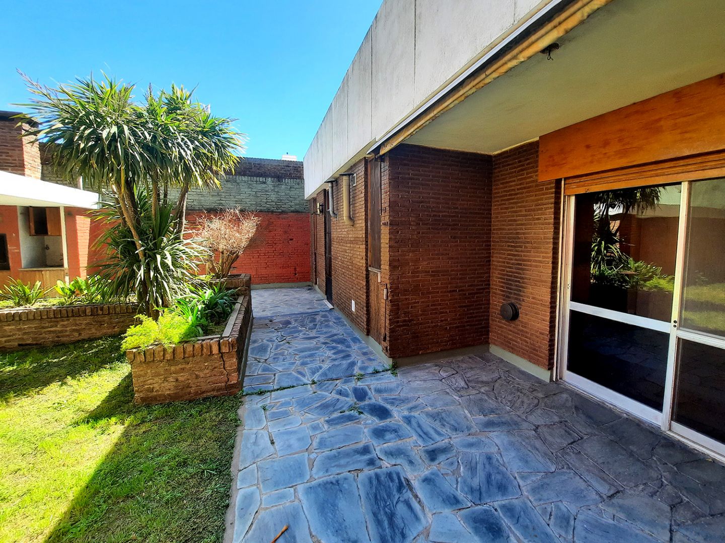 VENTA DE CASA EN San Nicolás de los Arroyos - Centro - 36