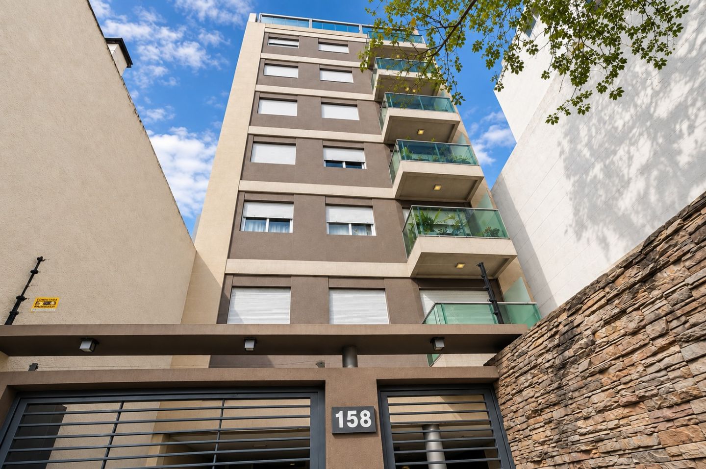 Departamento en AVELLANEDA 100