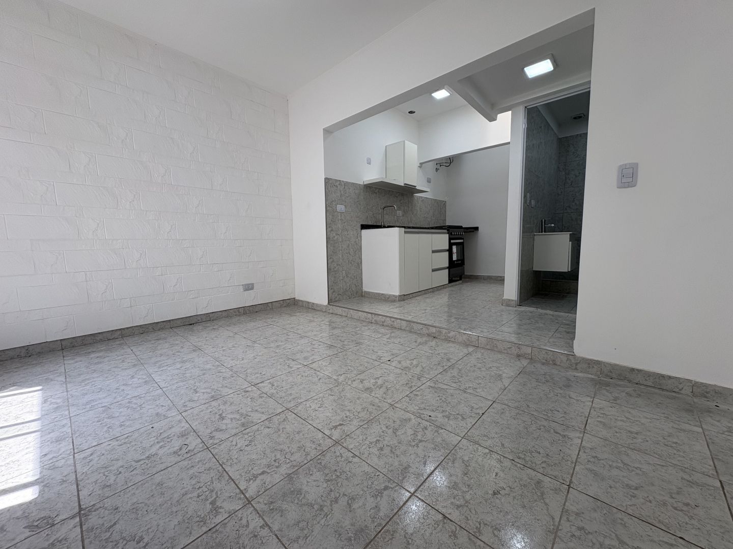 ALQUILER DE DEPARTAMENTO EN Lanús - Gerli - 4