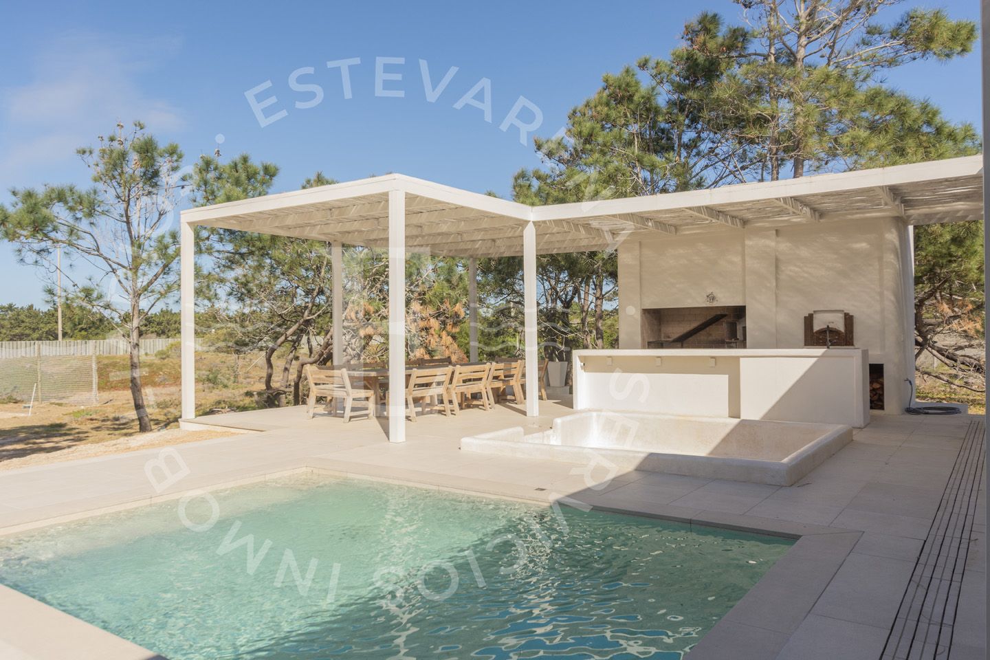 Casa en alquiler temporario Laguna Escondida 4 dormitorios