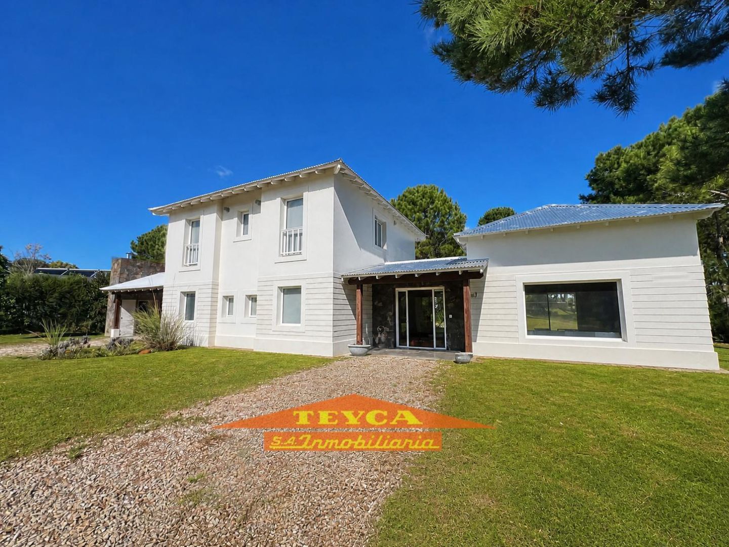 Casa en venta La Herradura 5 ambientes