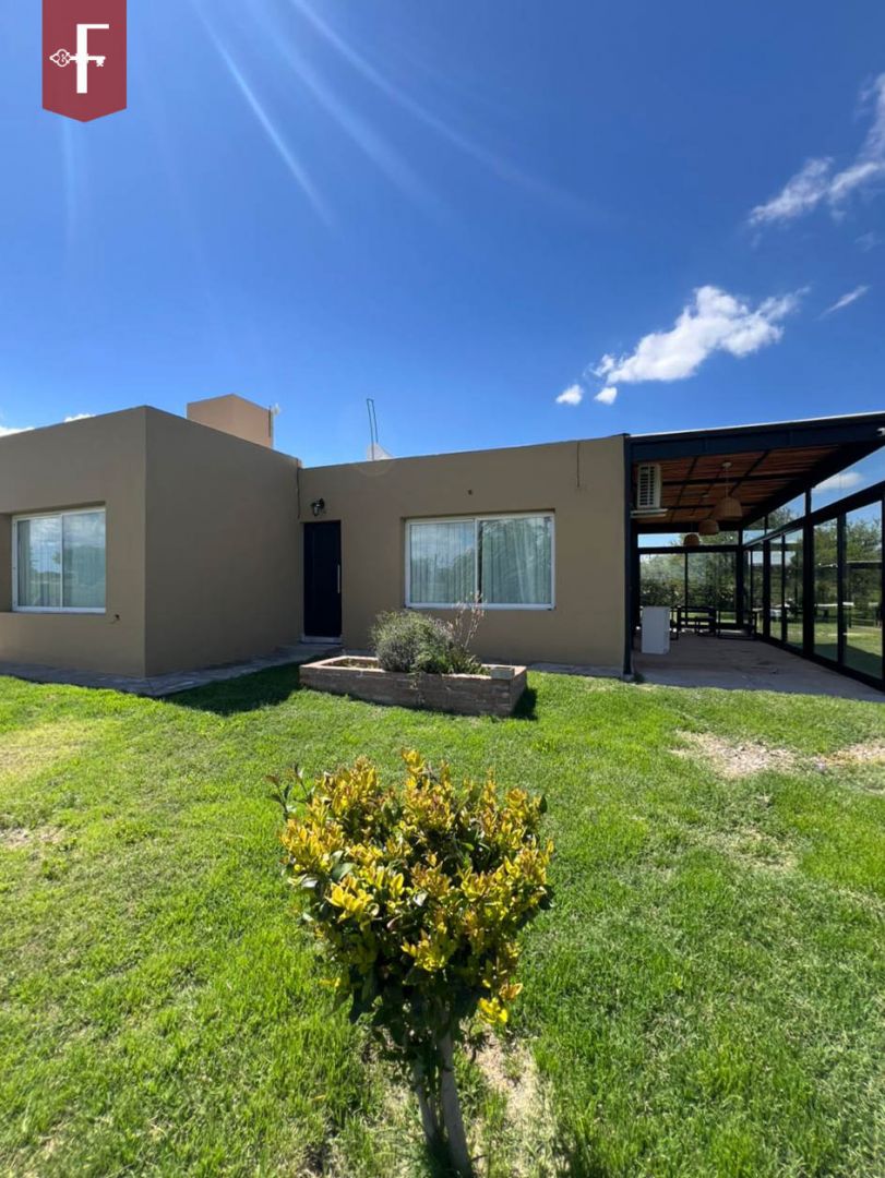 VENTA DE CASA EN Juana Koslay - 1