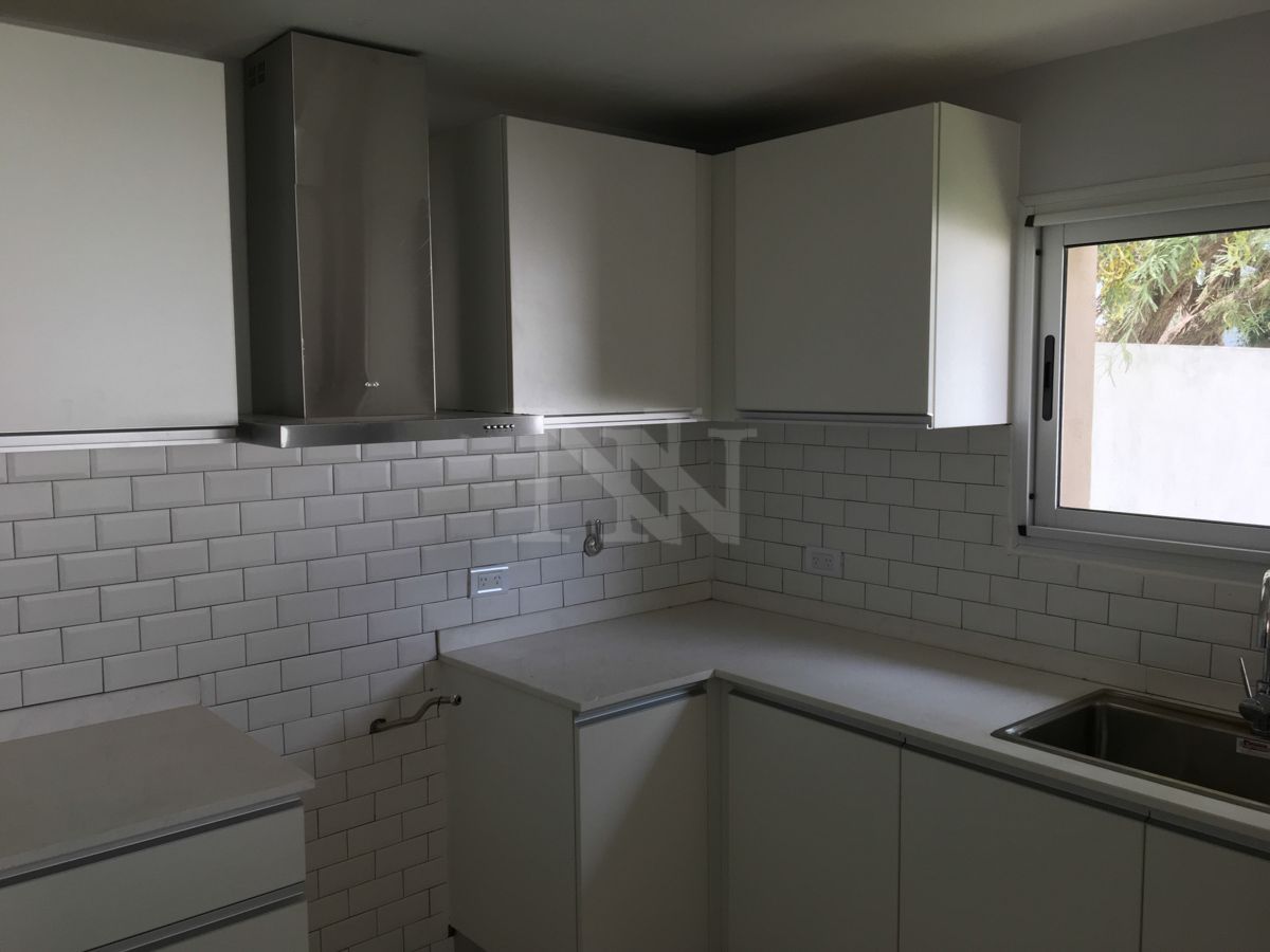 Casa en alquiler La Reserva 4 ambientes