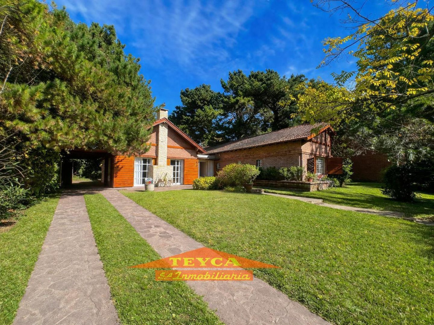Casa en venta Lasalle 5 ambientes