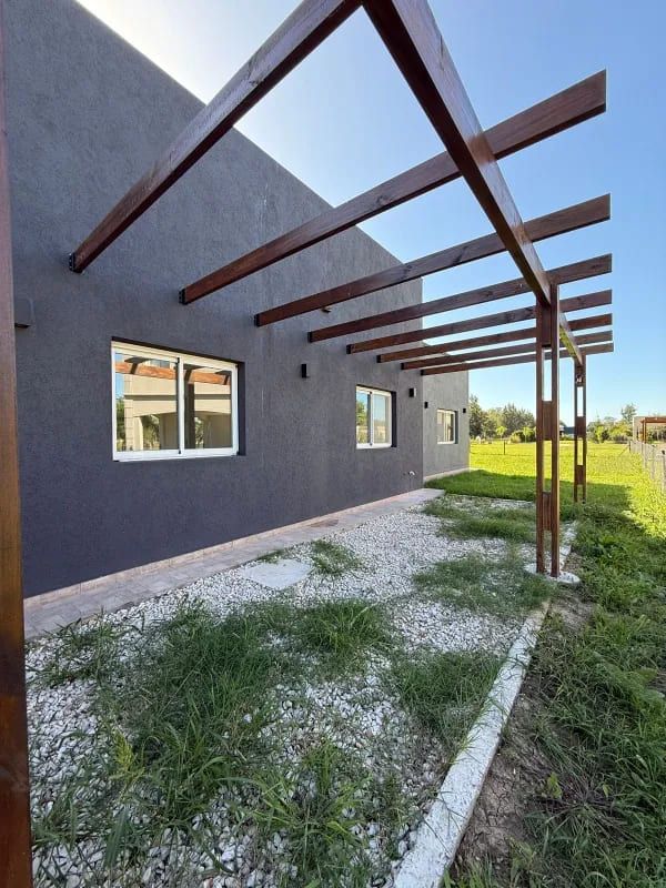 VENTA DE CASA EN Presidente Perón - Santo Domingo - 20