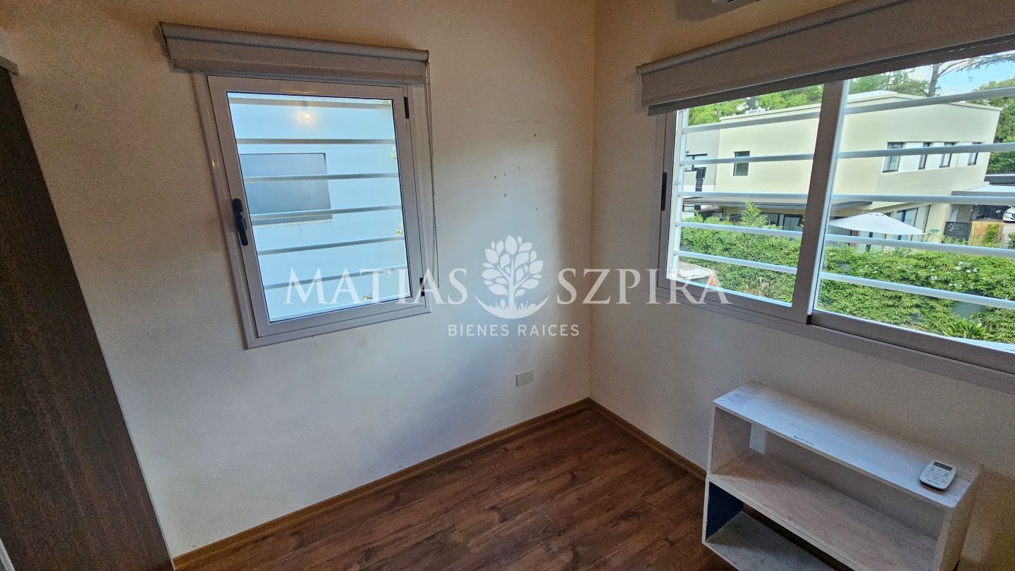 VENTA DE CASA EN Ituzaingó - Villa Udaondo - 24