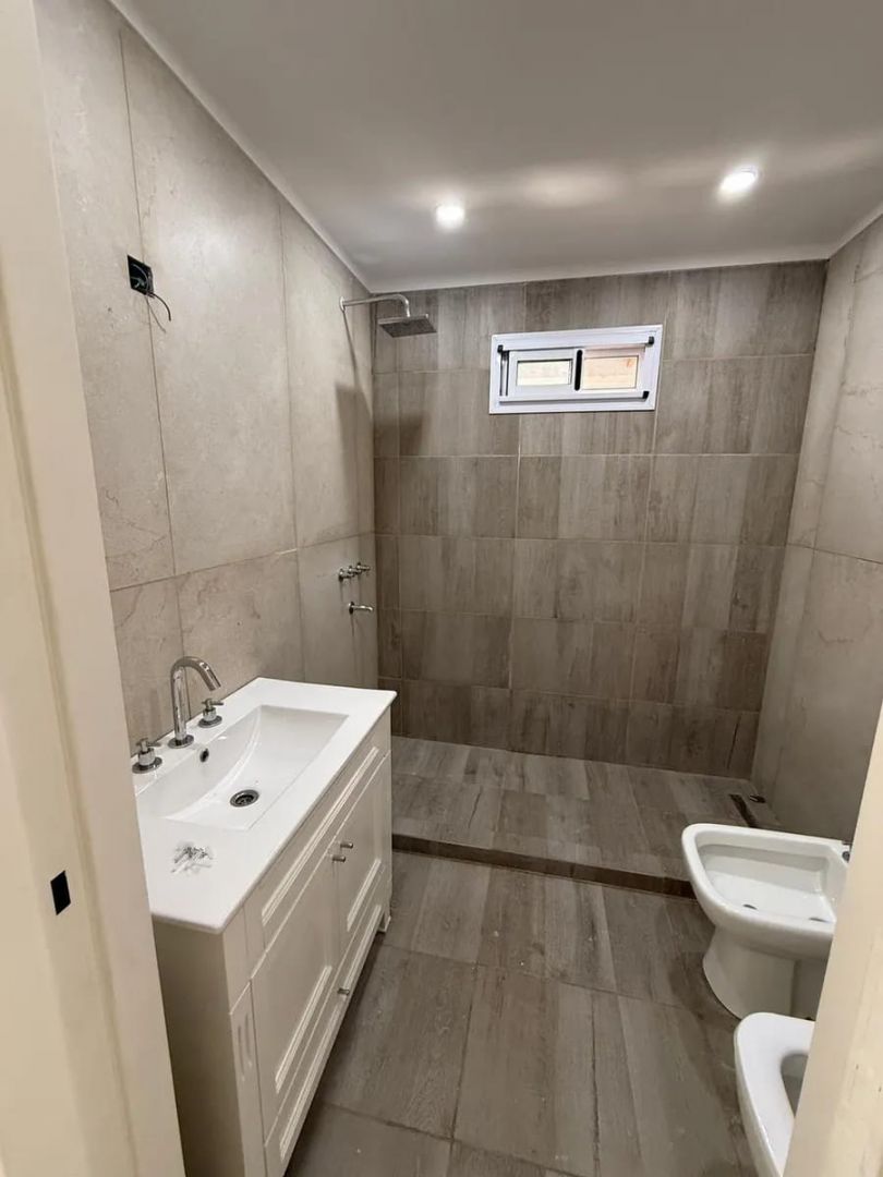 VENTA DE CASA EN Presidente Perón - Santo Domingo - 11