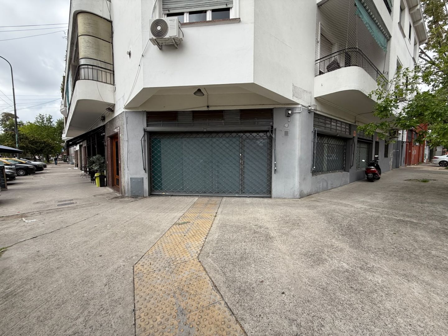 Local Comercial en Avda. Chorroarin 700