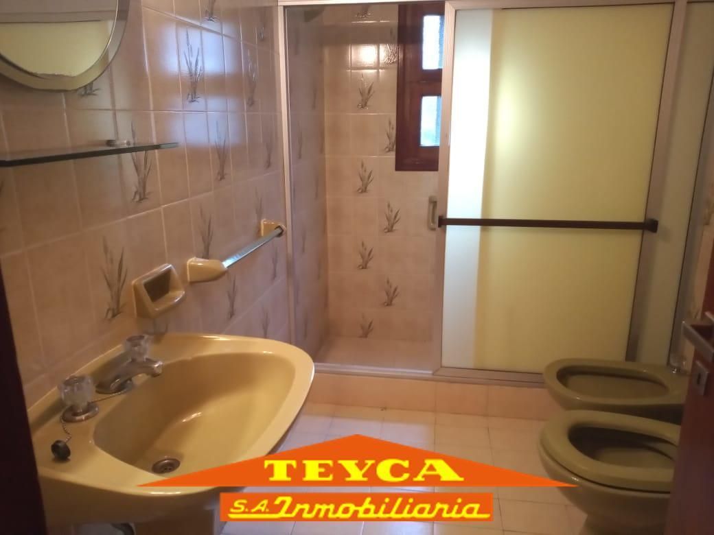Casa en venta Lasalle 4 ambientes