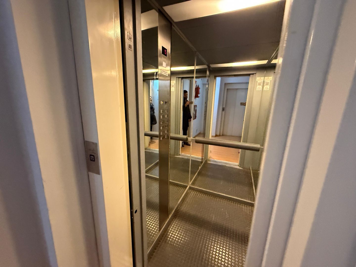 VENTA DE DEPARTAMENTO EN Capital Federal - Recoleta - 5
