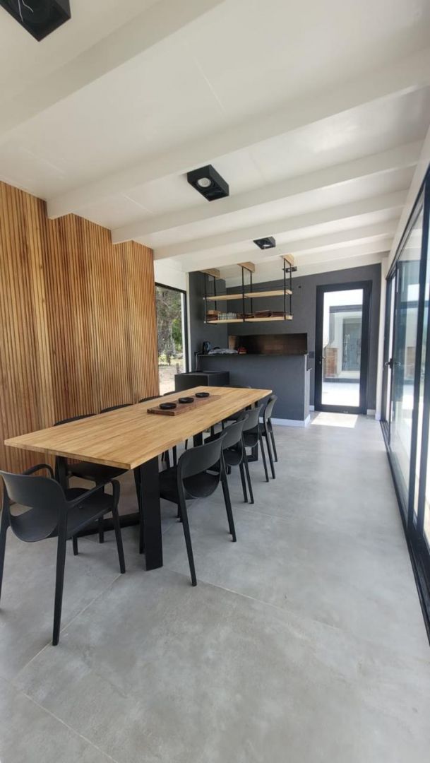 Casa en Venta en Pinamar, Buenos Aires Costa Atlantica