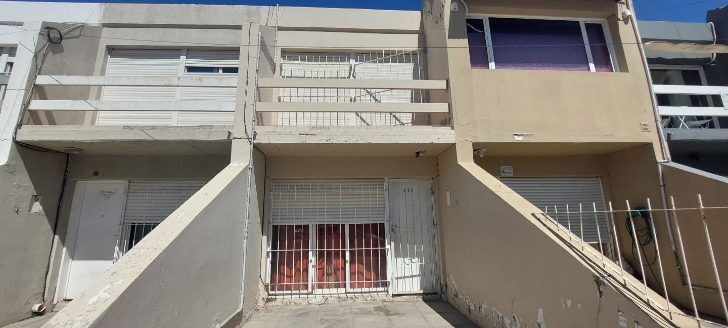 VENTA DE CASA EN Puerto Madryn - ZONA CENTRO