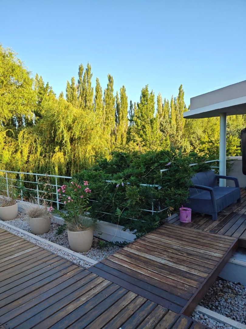 VENTA DE CASA EN Centenario - LA COMARCA - 2