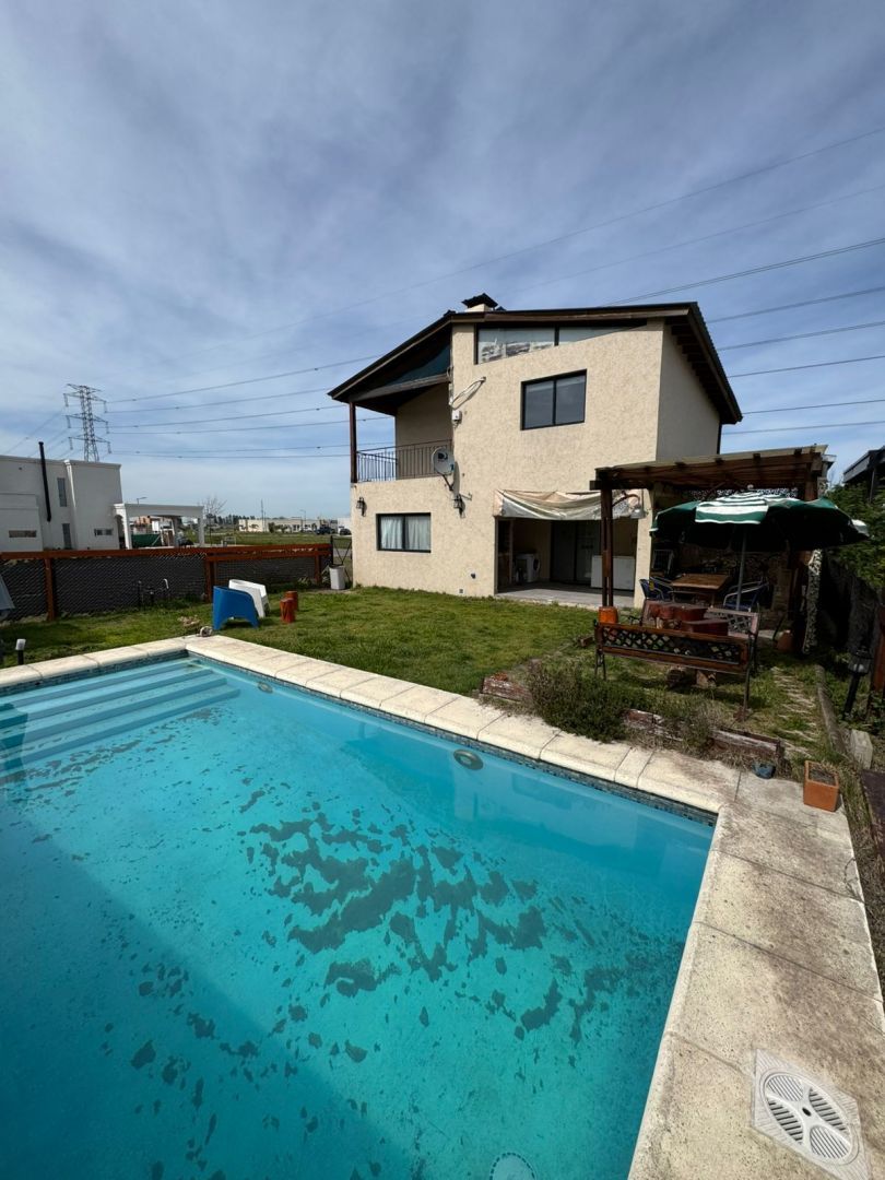 VENTA DE CASA EN Ezeiza - Laguna Azul - 31
