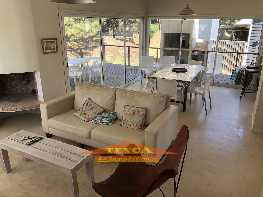 Casa en venta  4 ambientes