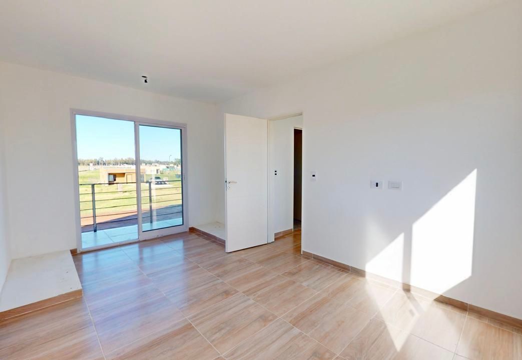 VENTA DE CASA EN Ezeiza - Laguna Azul - 28