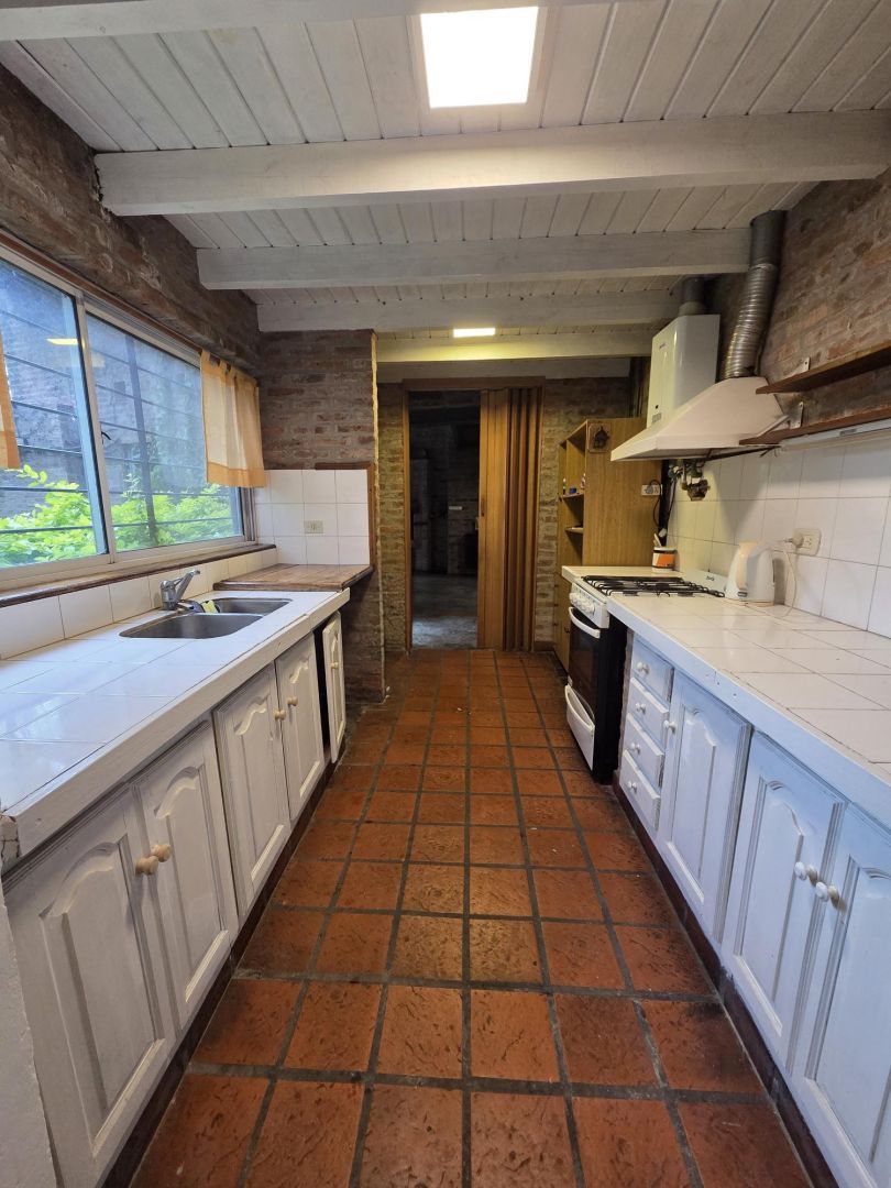 Casa en Alquiler en Ituzaingo, G.B.A. Zona Oeste