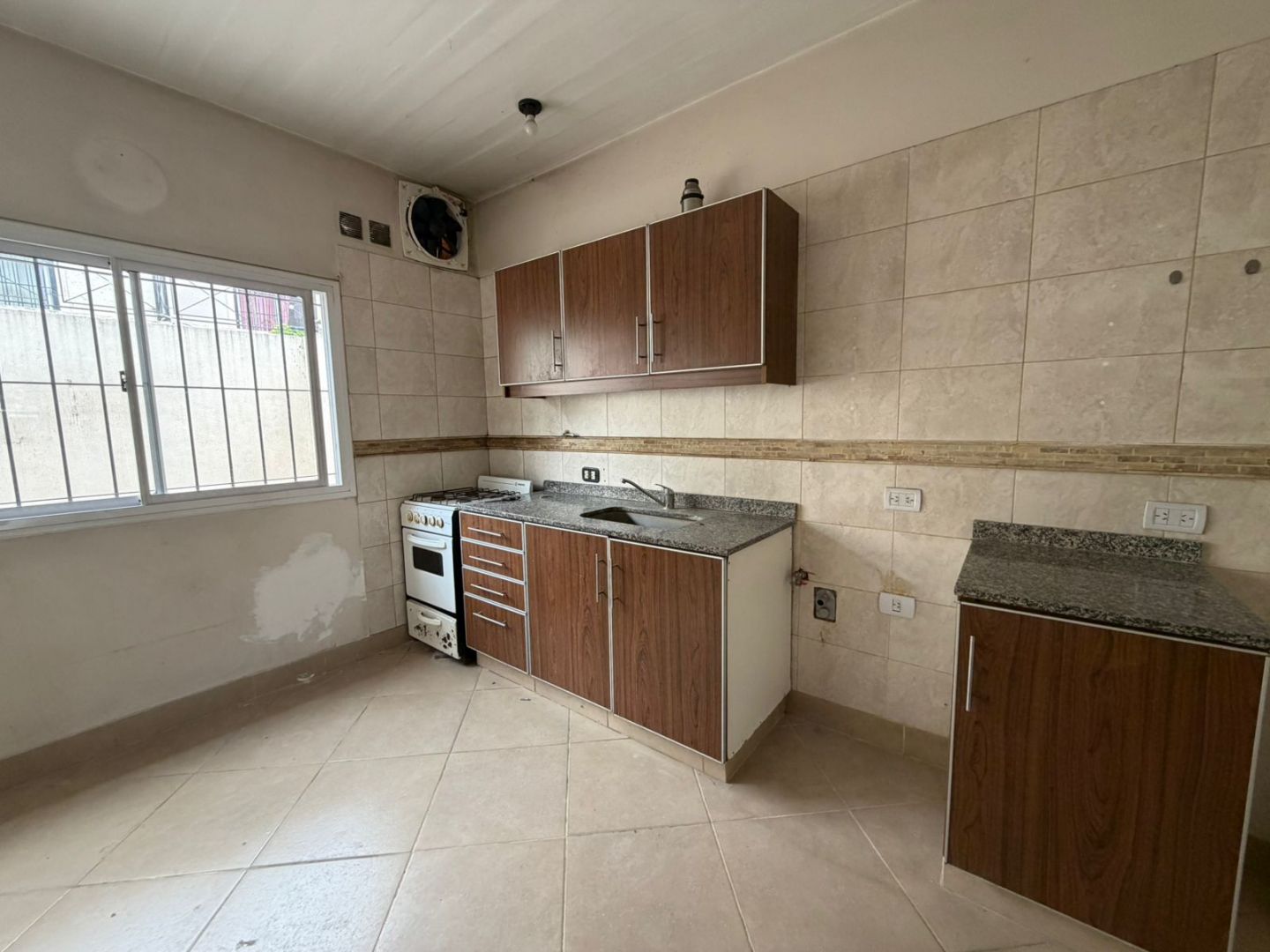 ALQUILER DE CASA EN San Miguel - Muñiz - 5