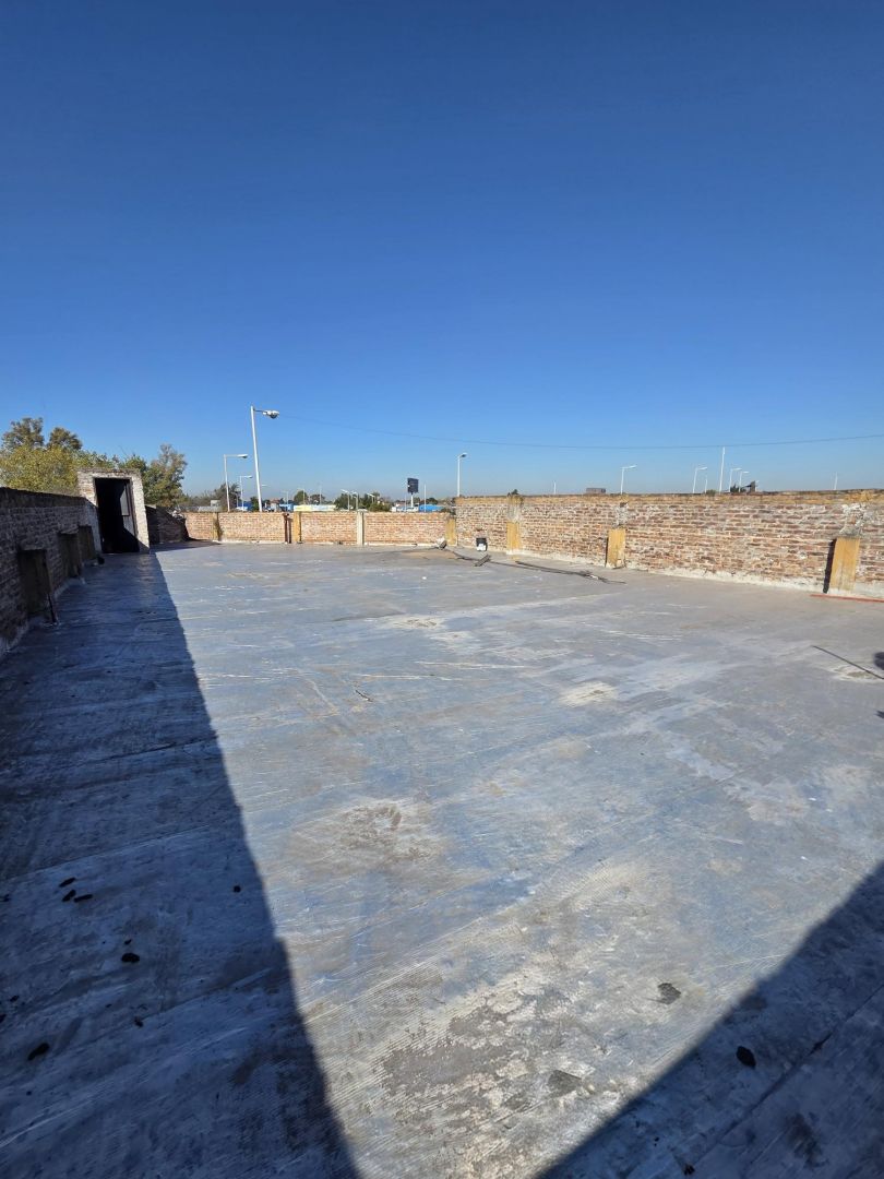 Local Comercial en Alquiler en Ituzaingo, G.B.A. Zona Oeste