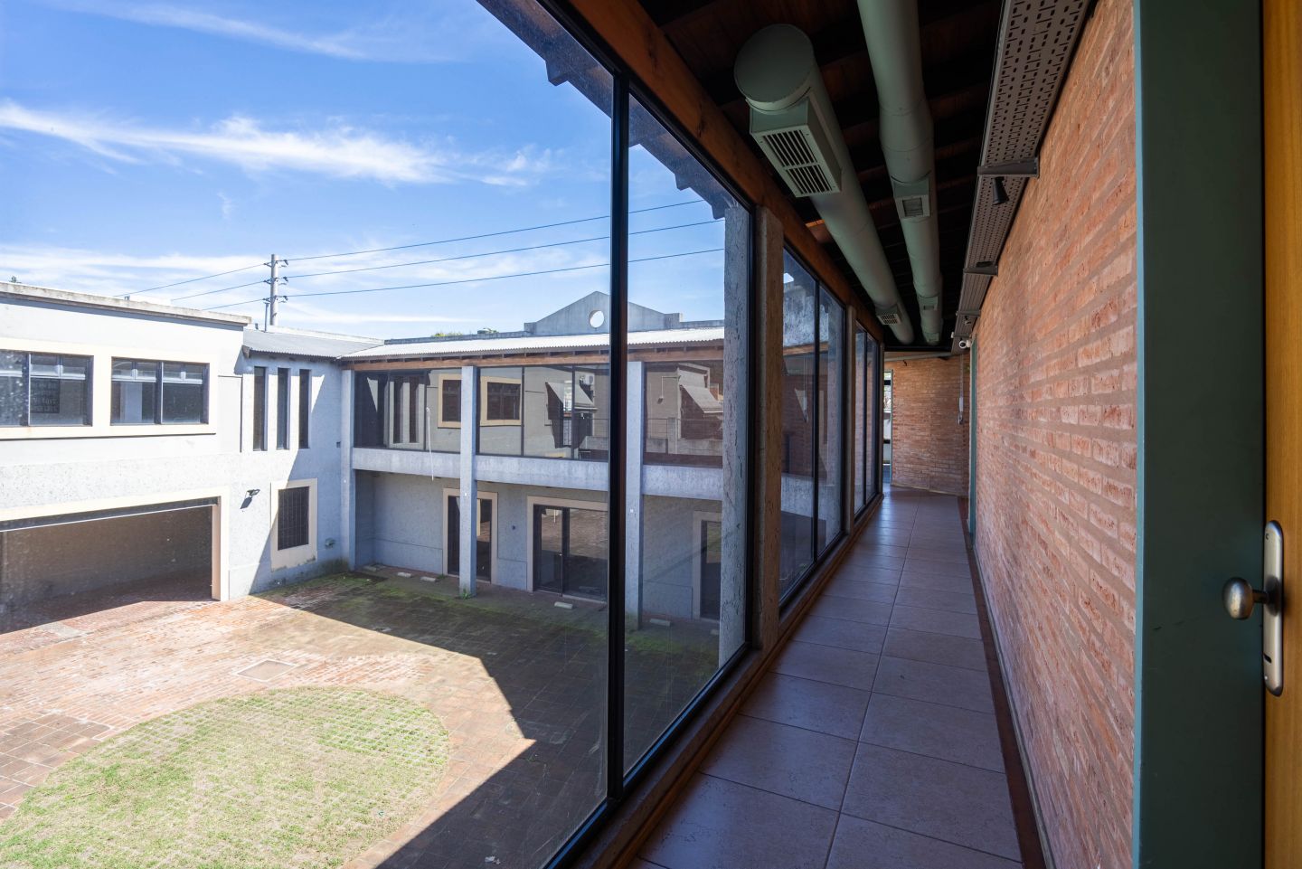 ALQUILER DE EDIFICIO EN San Isidro - Martínez - 41