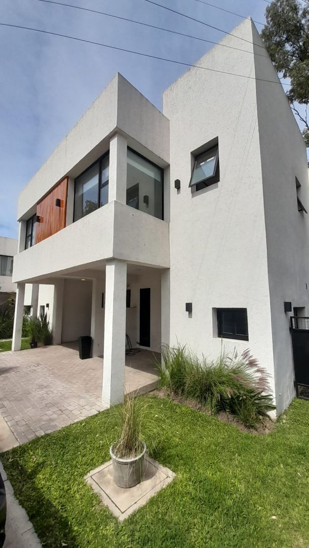 Casa en Venta en Ituzaingo, G.B.A. Zona Oeste