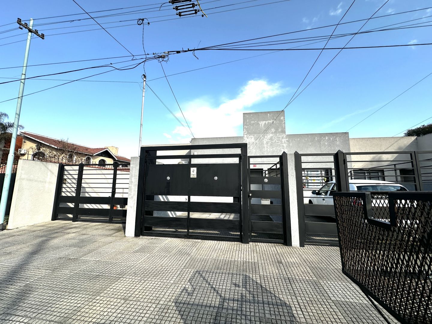 Departamento en Caseros 1500