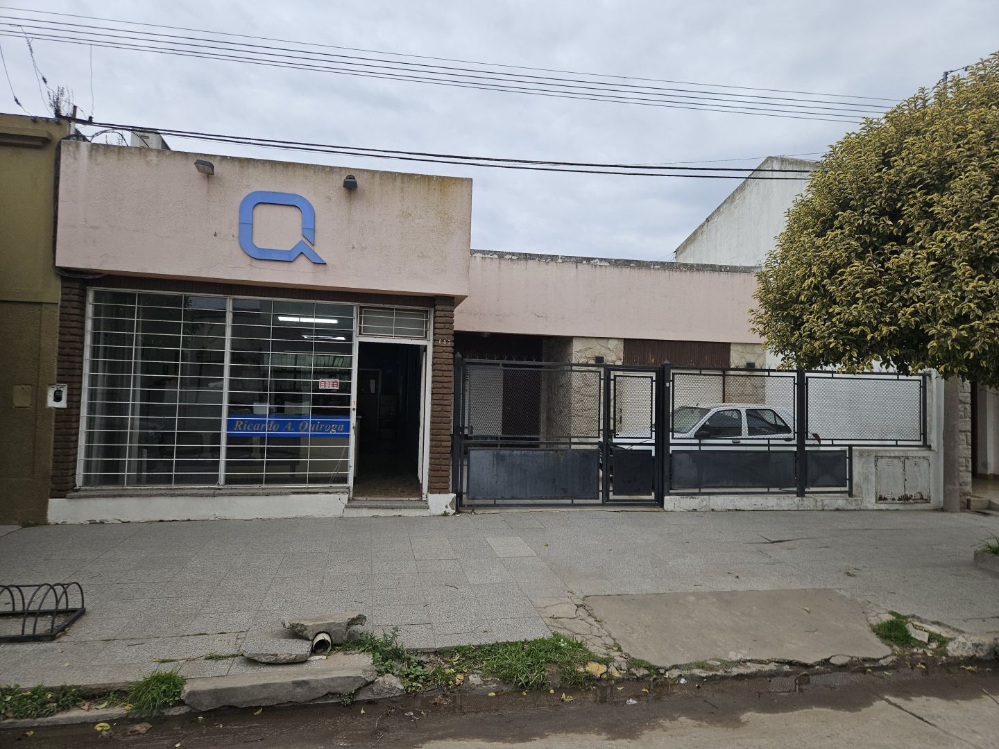 Casa 3 hab, 196m² con local — Centro