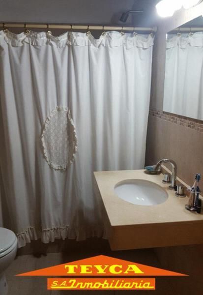 Casa en venta Lasalle 3 ambientes