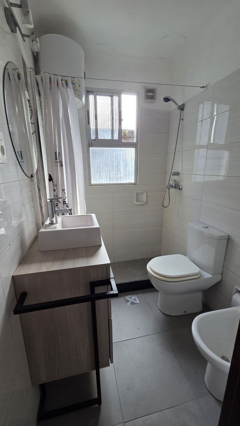 Casa en venta - 3 dormitorios, azotea, Parque Batlle