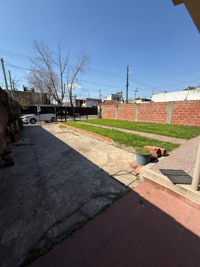 Casa en Venta en Moron, G.B.A. Zona Oeste