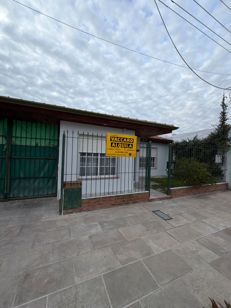 Casa en Lamadrid 4300