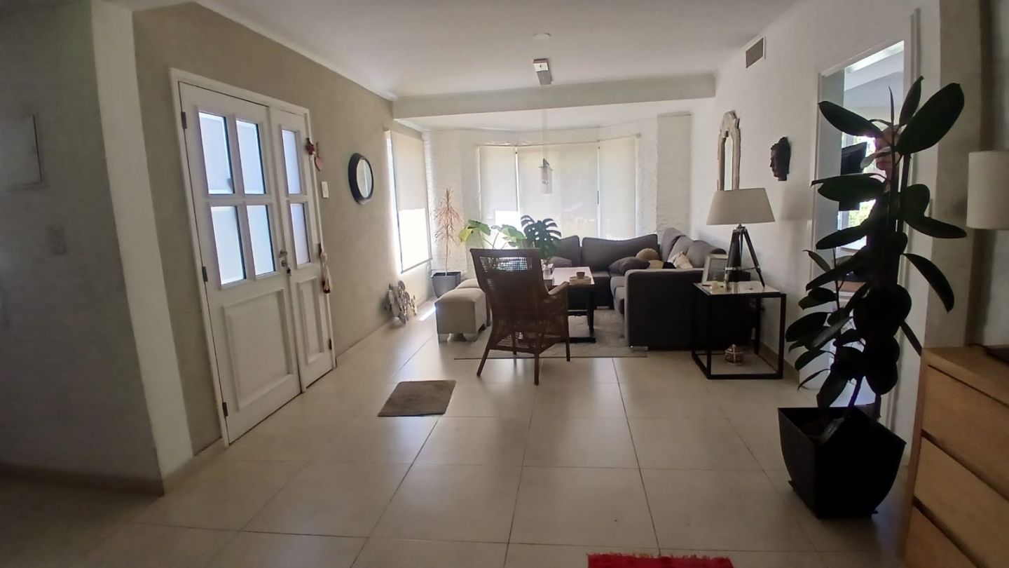 VENTA DE CASA EN Esteban Echeverría - 5