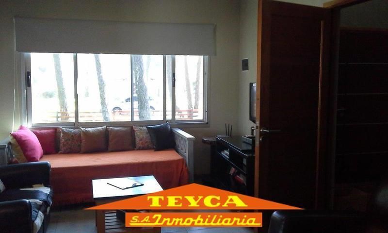 Casa en venta Caril&oacute; 8 ambientes