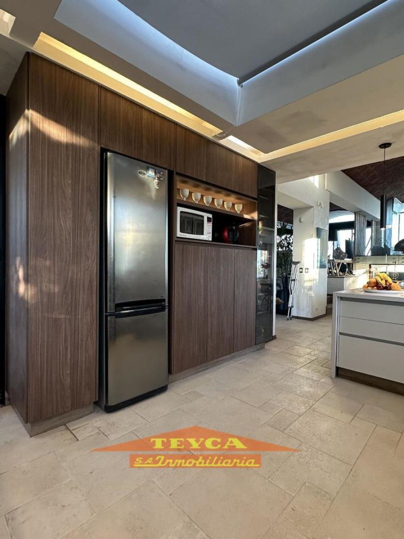 Casa en venta Lasalle 10 ambientes