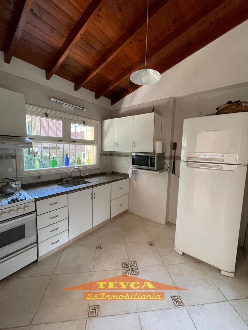 Casa en venta Lasalle 4 ambientes