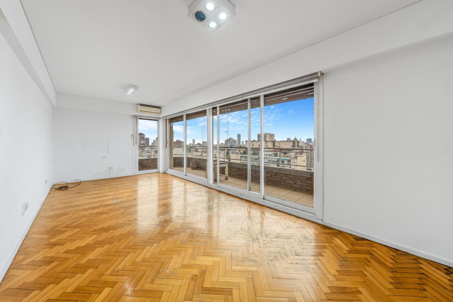 Departamento en PALPA al 2400