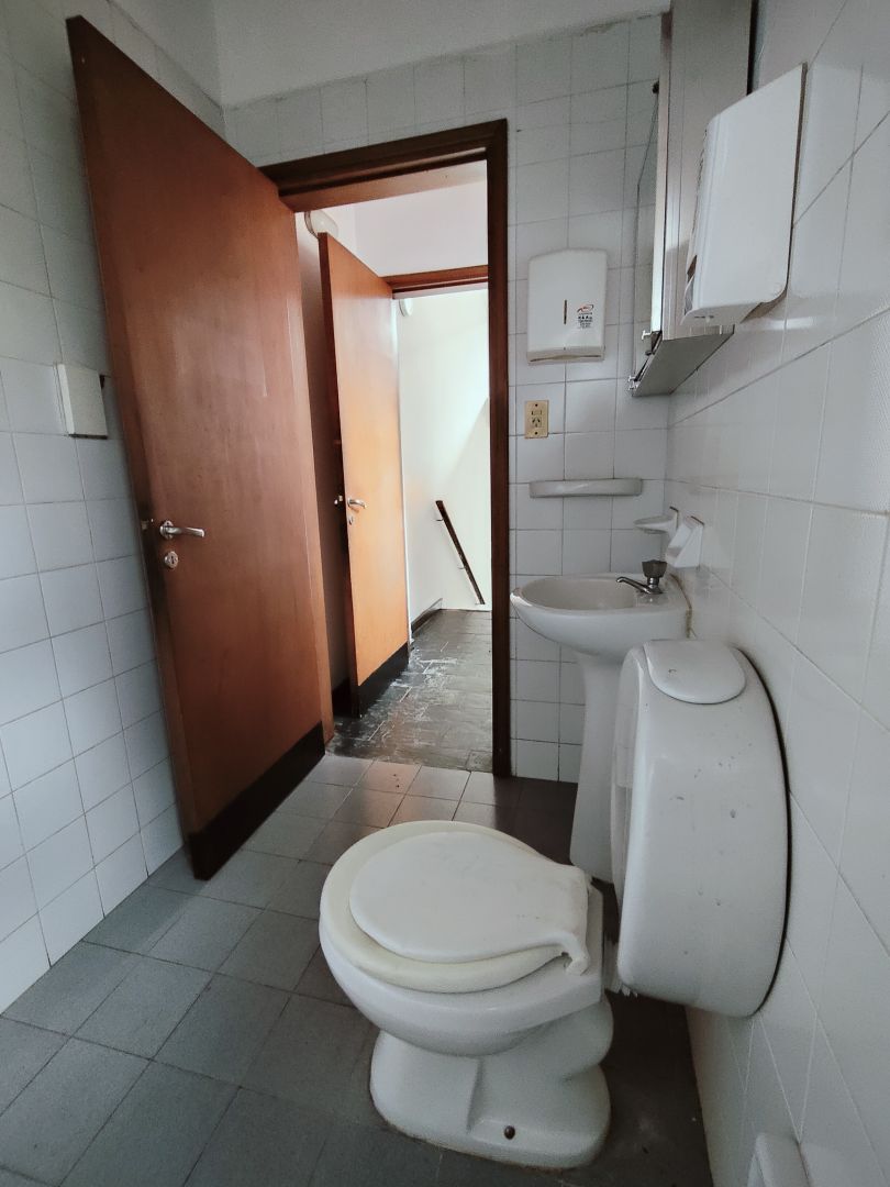 En alquiler céntrico local apto para oficinas o comercio — foto 13