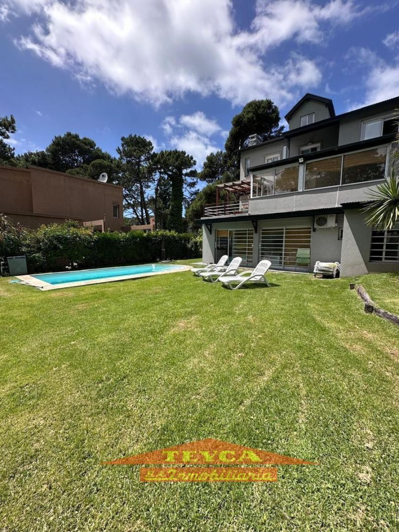 Casa en venta Golf Nuevo 5 ambientes