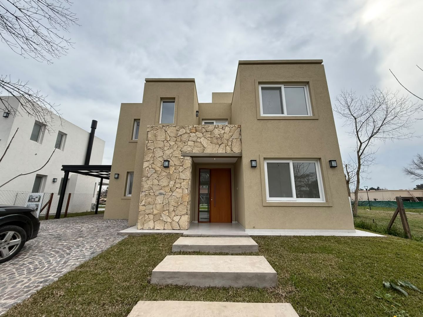 Casa en Av. Olivos 1700
