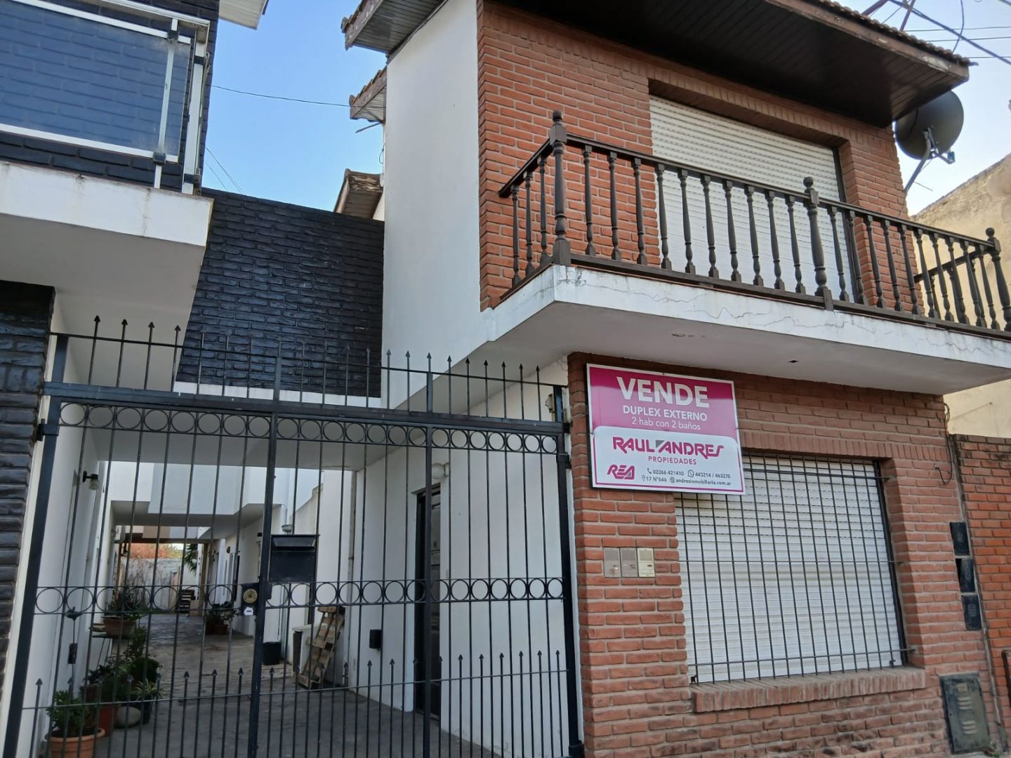 Depto 2 dorm, 3 amb en planta alta con patio