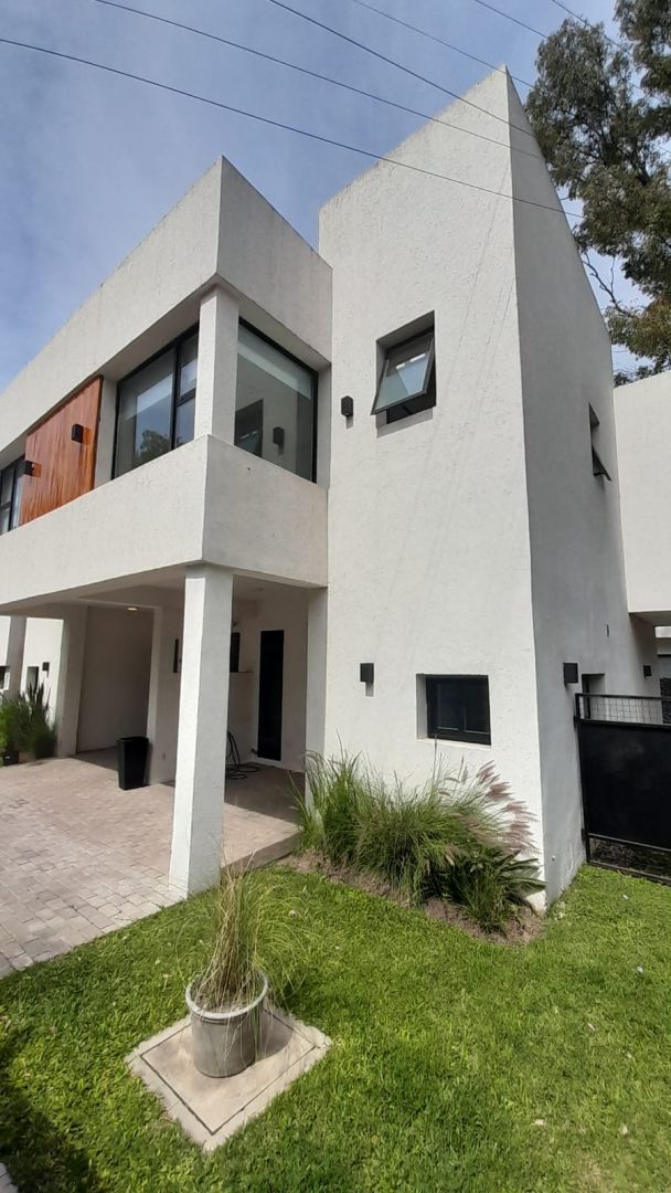 Casa en Venta en Ituzaingo, G.B.A. Zona Oeste