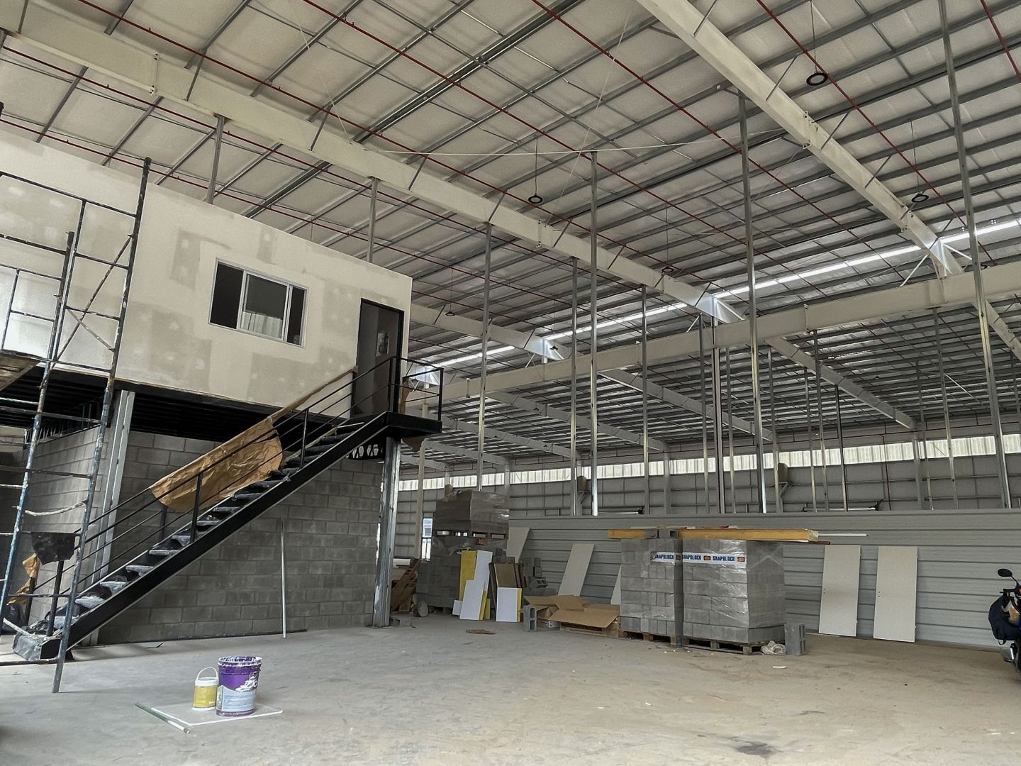 VENTA DE GALPON EN Tigre - Parque Industrial Tigre - 12