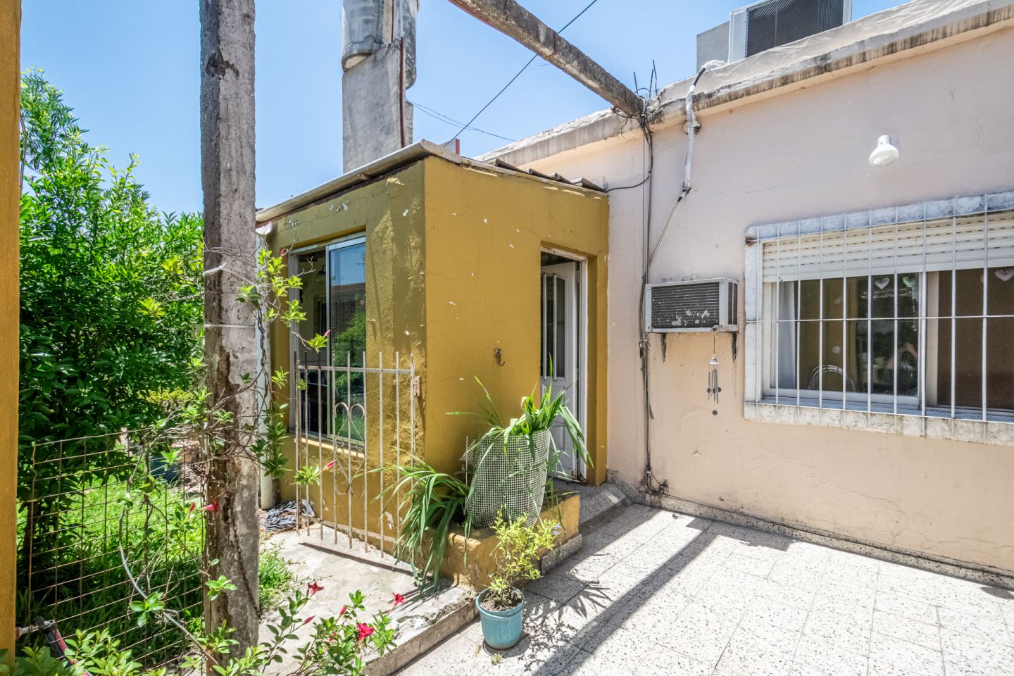 VENTA DE CASA EN Tres de Febrero - Loma Hermosa - 34