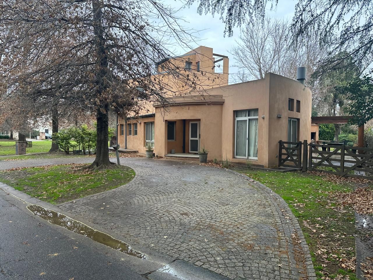 Casa en Av Benavidez