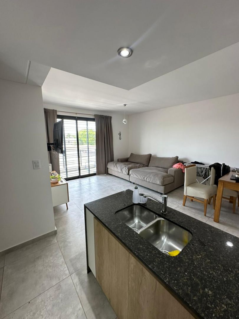 VENTA DE DEPARTAMENTO EN Hurlingham - Villa Tesei - 2