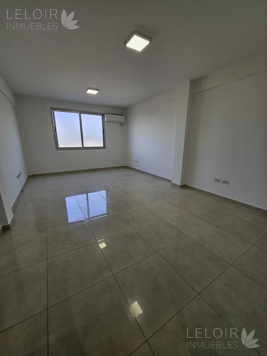 Oficina en Alquiler en Ituzaingo, G.B.A. Zona Oeste