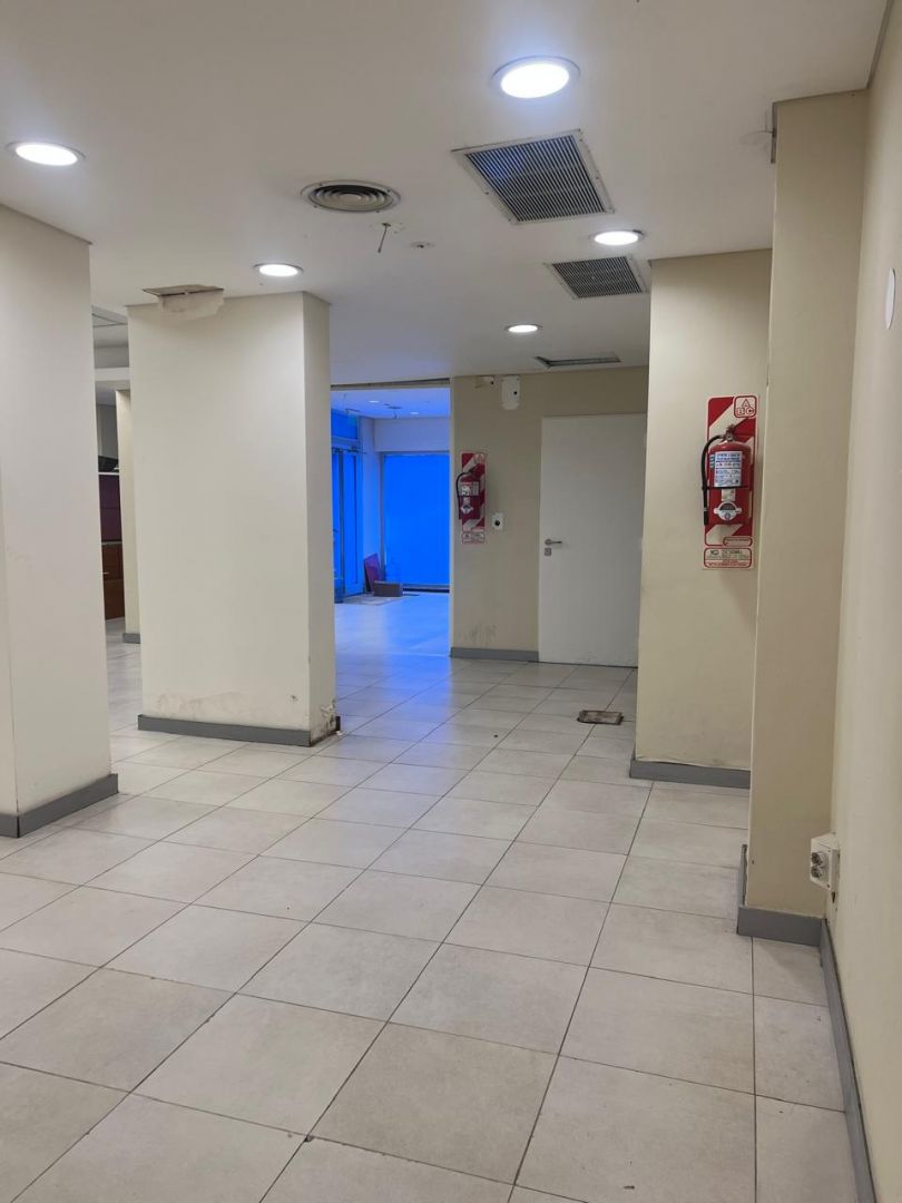 VENTA DE LOCAL EN General San Martín - Villa Lynch - 32