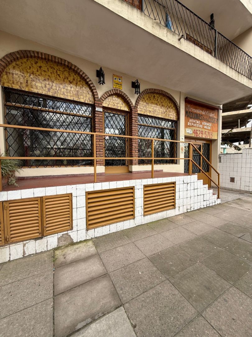Local Comercial en Alquiler en Moron, G.B.A. Zona Oeste