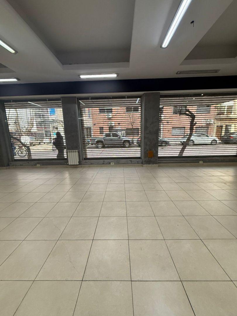 Local Comercial en Alquiler en General San Martin, G.B.A. Zona Norte